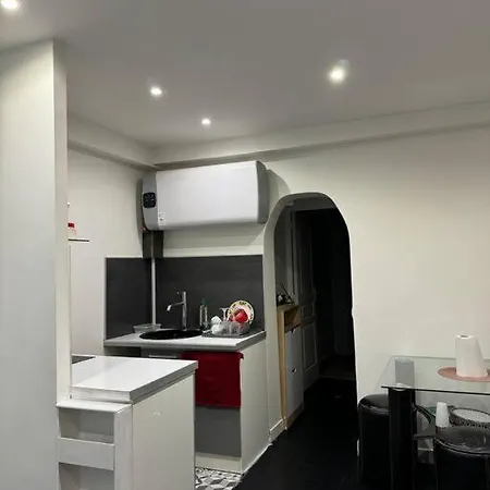 : La Defense/paris/arena Apartment